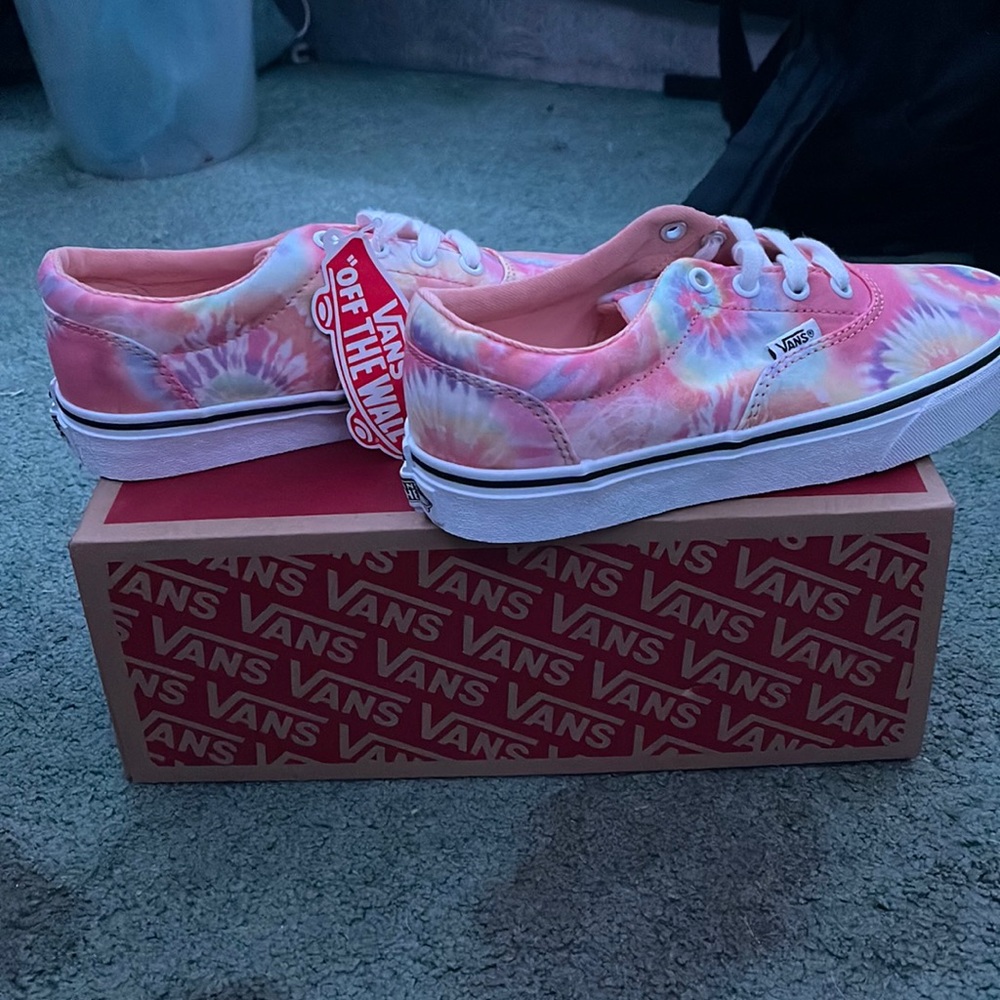 tie dye salmon/white vans